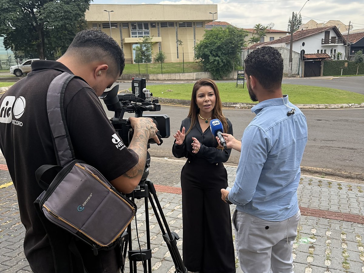 Dra. Aline Capocci concede entrevista à televisão em Londrina